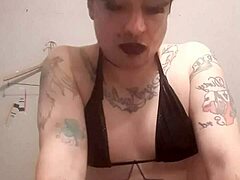 Sissy Tease Turns Heads
