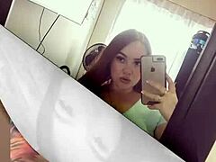 Tetona amateur shows big tits on webcam