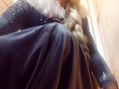 ELSA COSPLAY THRILL