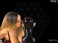 Big Boobs, ASMR Kisses Close