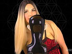 Big Boobs, ASMR Kisses Close
