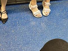 i'm obsessed with candid feet