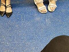 i'm obsessed with candid feet