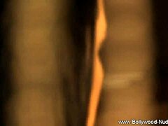 indian milf dancer heats it up