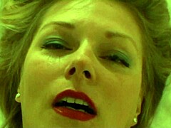what’s behind this blonde’s photoshoot and facial finish?