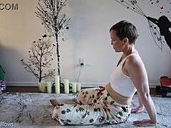 Girlfriend's yoga reveal stuns all