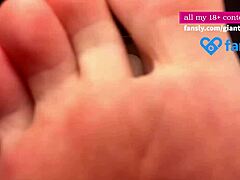 Experience my giantess crushing thrill