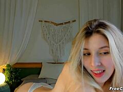 mila's intimate freecam8 natural reveal