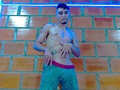 Gay webcam solo boys captivate