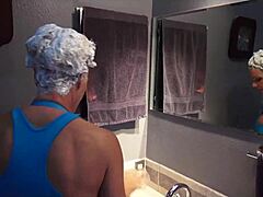 Deauxma gives sloppy shampoo and blowjob