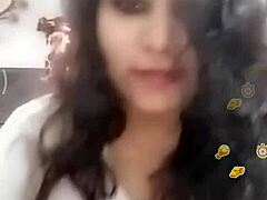 indian bhabhi sona charms on live