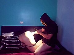 Friend’s Quick Thrust Before Others Show Up