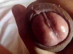 Latina's Unique Masturbation Skills Shine