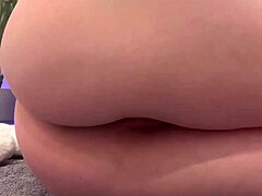 tight ass twerks with buttplug