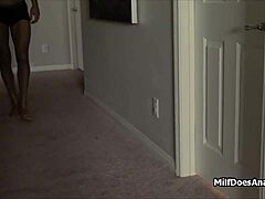 I fingered curvy milf's round ass in shower