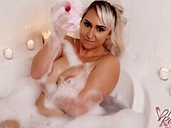Nina Kayy's Alluring Solo Exploration