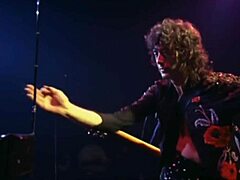 HOT SCENES WITH CLASSIC ROCK