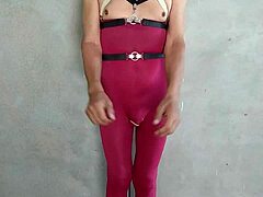 Linda’s Fierce Anal Desire in Feminine Gay Display