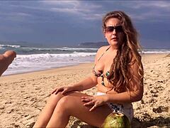 Kellenzinha's teasing teen ass in liberal reveal