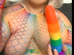 What’s Xxsinderella hiding in her solo dildo play?