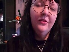 Brunette’s Sultry Simulator Quest