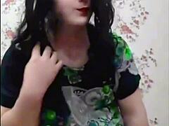 Crossdresser Twerks for Gay Crowd