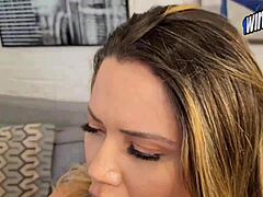Proving Yasmin Mineira’s pink pussy with calabresa