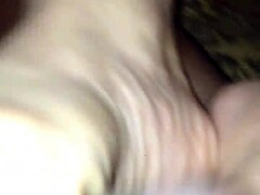 milf's creamy climax with big lips