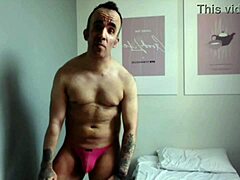 Bodybuilder's Raw Gay Cam Talent