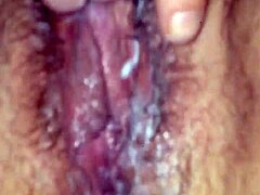 milf's creamy climax with big lips