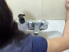 Colombian heat in public