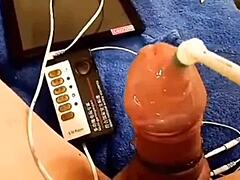 Homo's steamy solo buzz session
