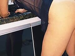 blonde’s steamy oral in kitchen sink