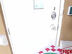 Mia Scarlett's wild cam moment