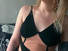 Hot BDSM: Dominant Woman Emotion