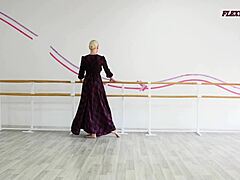 Anna’s gymnastic sensual spark