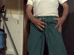 Gay Massage Melts Tension