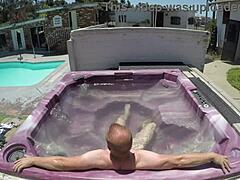 dayanara’s steamy tub passion