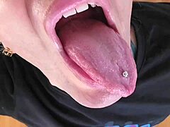 BBW sparks raw desire in interview