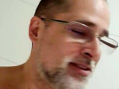 Alineflavios’ raw amateur fuck clip