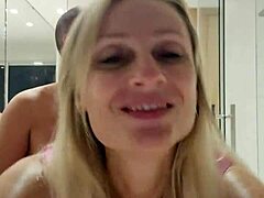 Alineflavios’ raw amateur fuck clip