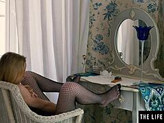 Petite Teen’s Daring Solo