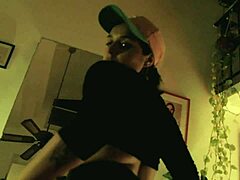 i’ll be your slut and take it deep