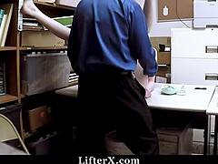 Disciplining an office worker on the spot