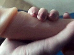 Hot Stepsister’s Bathroom Game Turns Naughty