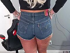 I’m rocking tight shorts for you