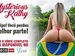 bunduda brasileira lambuzada de óleo no cu e buceta