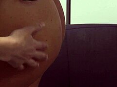 Milf's Bold Lesson in Lesbian Cunt Play