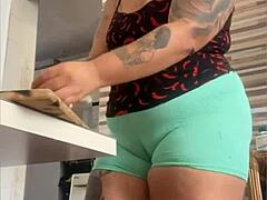 my view of the most swollen pussy