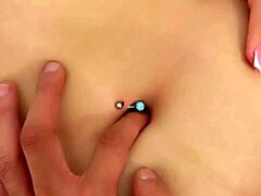 I love fingering this beautiful navel close-up